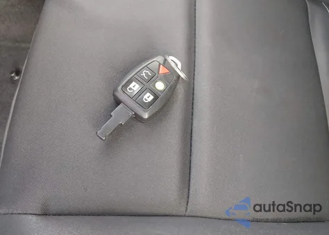 2007 Volvo S40 T5 z USA, uszkodzony, nr VIN YV1MS682X72274996